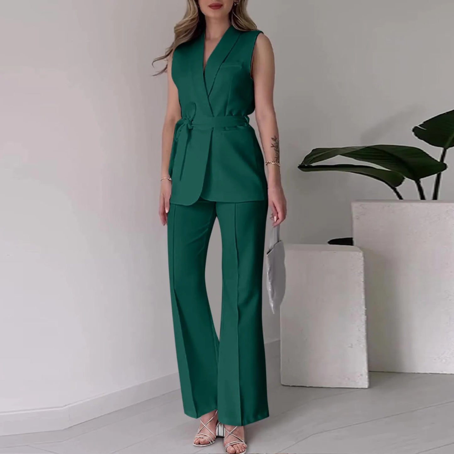 Chic Two-Piece Women's Set Button-Detail Vest with Lapel Neck & Tailored Trousers Versatile Outfit for Work and Sophisticated