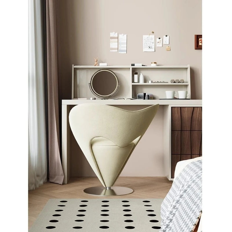 French Style Light Luxury Single Sofa Chair, Designer's Heart-shaped Women's Makeup Stool, Casual Cone-shaped Princess Chair