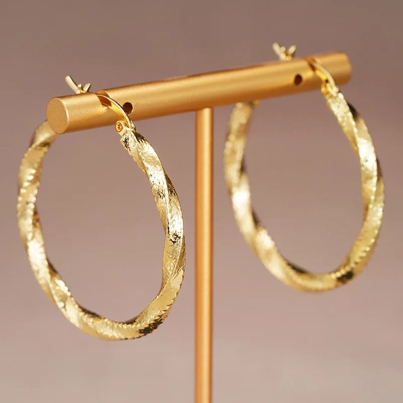 HIBRIDE Trendy Slim Earrings Everyday Women's Dress Accessories Jewelry Suitable for Holiday Wedding Travel Gifts E330