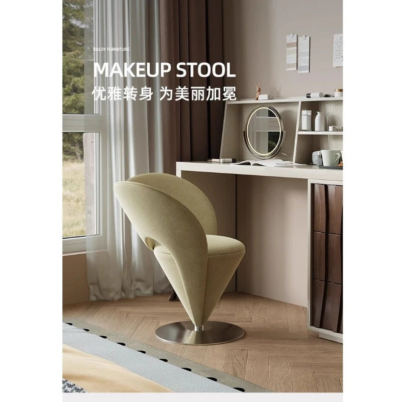 French Style Light Luxury Single Sofa Chair, Designer's Heart-shaped Women's Makeup Stool, Casual Cone-shaped Princess Chair